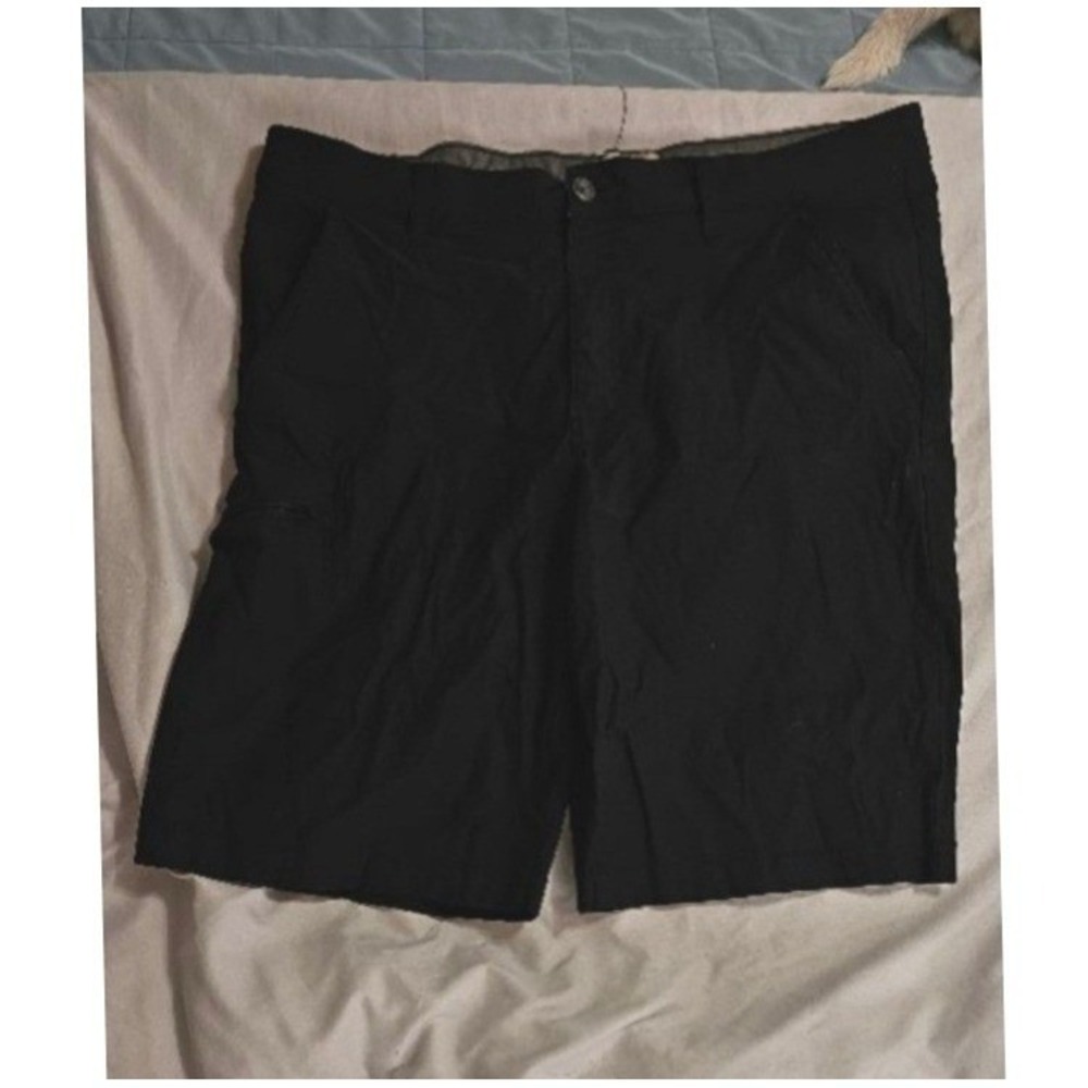 Weatherproof mens Black Cargo Shorts Waist 40. GUC